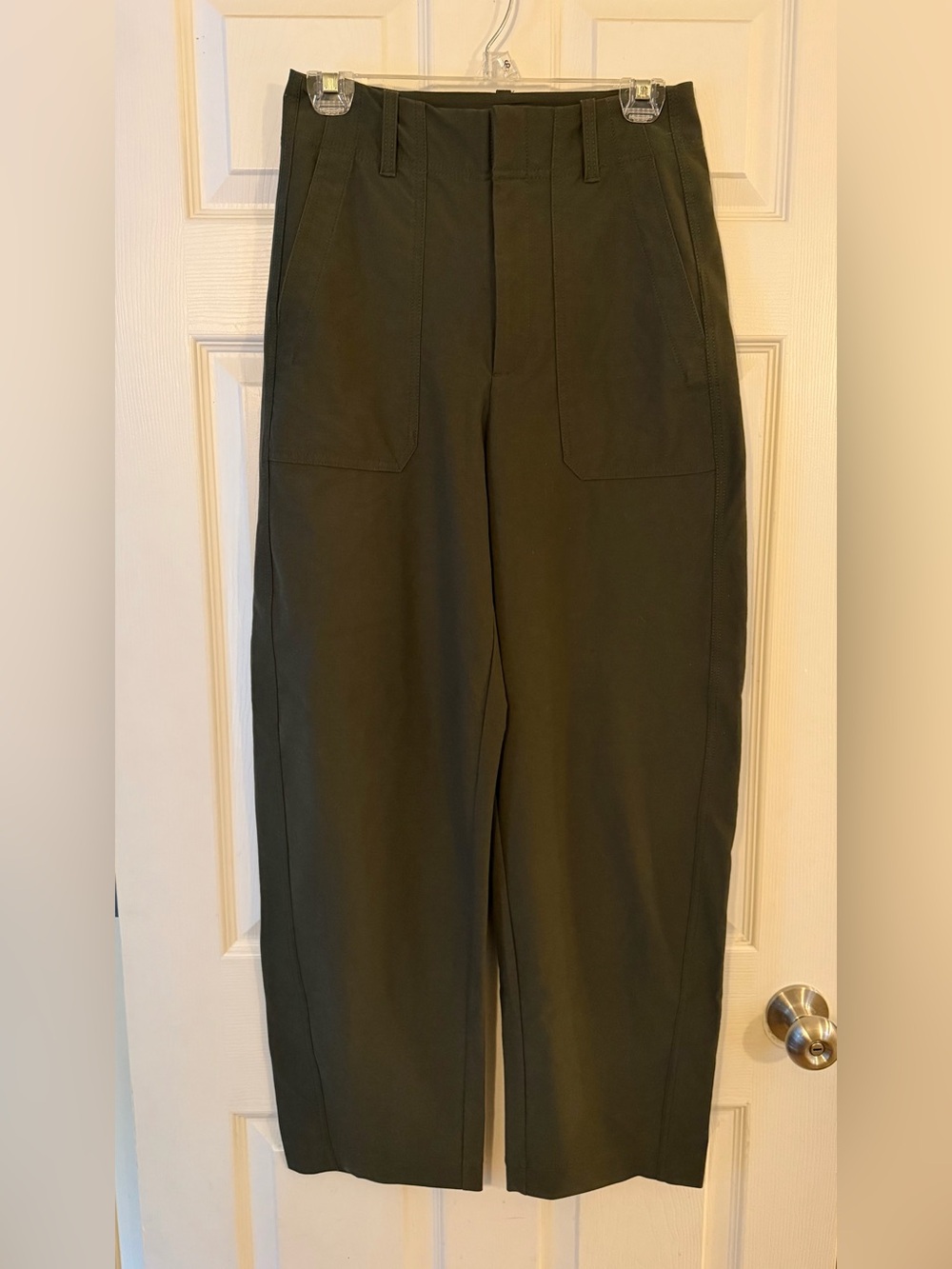Athleta Women’s Skyline High Rise Barrel leg pants Dark Olive 4 Tall